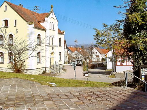 Hausens ganzer Stolz, die Ortsmitte mit Rathaus und Regenahäusle. Foto: Eule Foto: Schwarzwälder Bote
