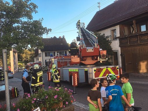 Die alarmierte Feuerwehr konnte in der Eyacher Straße keinen Brand feststellen.  Foto: Mattenschlager Foto: Schwarzwälder Bote