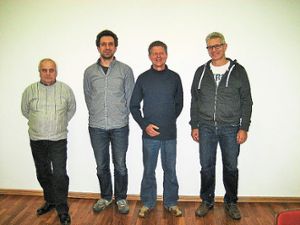 Raimund Egger, Daniel Huonker und Hartwig Bisinger (von links) haben  2017 in Dautmergen am besten abgeschnitten. Das Masters-Gesamtturnier hat Bruno Lehmann organisiert. Foto: Schwarzwälder Bote