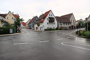 An der Kreuzung in Ergenzingen soll ein Kreisverkehr entstehen, dessen Bau im Sommer beginnen könnte.  Foto: Feinler Foto: Schwarzwälder Bote