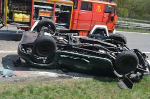 Bei einem Unfall am Sonntagmittag auf der A 81 ist ein 53-jähriger Mann ums Leben gekommen. Der Streckenabschnitt zwischen Oberndorf und Rottweil war stundenlang gesperrt. Zum Artikel Foto: Bartler-Team
