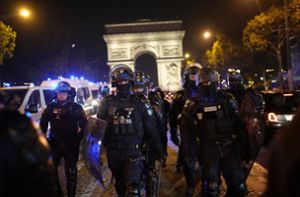 Polizei in der französischen Hauptstadt Paris. Foto: dpa/Christophe Ena