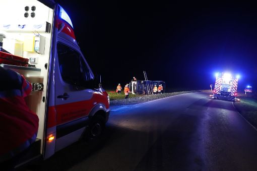 Bei einem Unfall in der Nähe von Königsfeld wurde ein Lkw-Fahrer schwer verletzt. Foto: Marc Eich