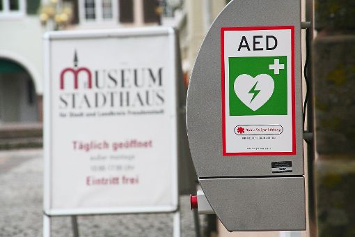 AED-Standort am Stadthaus. Foto: Rath
