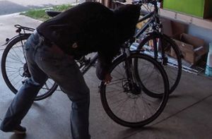 Immer öfter dringen Fahrraddiebe auf ihren Beutezügen auch in Garagen ein (Symbolbild). Foto: RightFramePhotoVideo –  stock.ado
