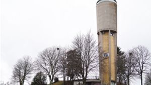 Neue Ideen sollen den in die Jahre gekommenen Wasserturm „Rauher Bühl“wiederbeleben.  Foto: Dunja Kuster
