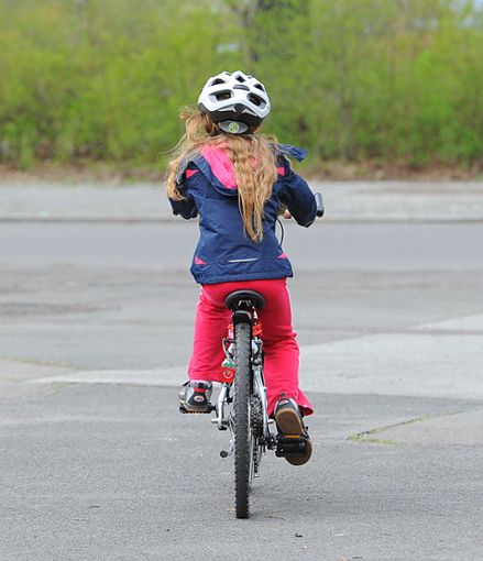 Mit dem Rad  auf die Strecke gehen können Kinder und Jugendliche in Ostdorf und Erlaheim.   Foto: Kalaene Foto: Schwarzwälder Bote