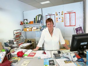 Am 1. Oktober wird Ursula Fuchs letztmals hinter der Theke ihrer Buchhandlung in Bad Wildbad stehen, die nach sieben Jahren schließt. Foto: Schabert Foto: Schwarzwälder-Bote