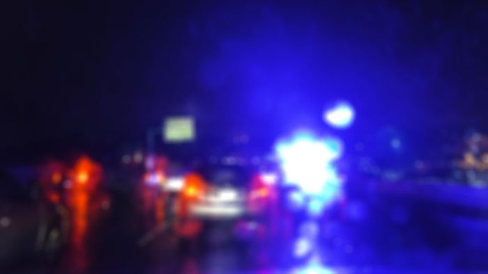 Stark alkoholisierter Autofahrer rammt Pfosten auf A 81 bei Rottweil