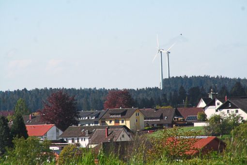 Windkraftanlagen bei Loßburg.  Das Land will  die Zahl der Rotoren kräftig ausbauen.  Foto: Rath Foto: Schwarzwälder Bote
