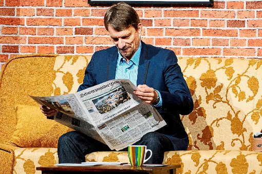 Bastian Sick liest in der Montagsausgabe des Schwarzwälder Boten. Foto: Klebitz Foto: Schwarzwälder-Bote