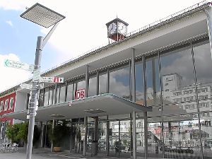 Der Schwenninger Bahnhof steht zum Verkauf. Foto: Streck