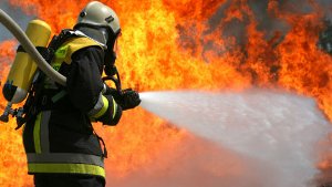 Lagerhalle in Ludwigsburg vollständig ausgebrannt