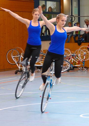 Hanna Bothe (links) und Julia Schondelmaier belegten den achten Platz in Wallbach.    Foto: Wurth