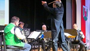 Jahreskonzert in Furtwanger Festhalle: Handharmonikaverein „Wälderbuebe“ und  Musikverein  Schönenbach begeistern
