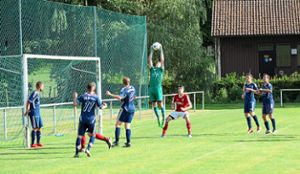 Der SV Gültlingen setzte sich gegen VfB Effringen erst in der Nachspielzeit durch. Foto: Reutter Foto: Schwarzwälder Bote