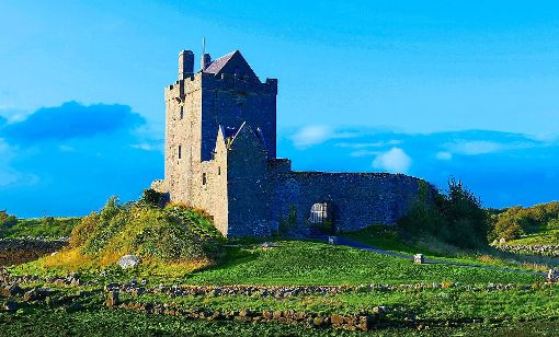Blick auf Dunguaire-Castle in Irland.  Foto: Geiger Foto: Schwarzwälder-Bote
