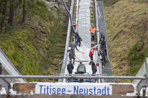 Die ganze Arbeit war umsonst. Das Skispringen in Titisee-Neustadt kann nicht stattfinden.  Foto: Veranstalter