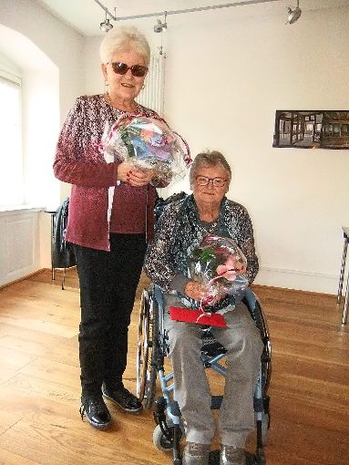 Inge Fromme (links) und Brunhilde Labor wurden für ihren engagierten Einsatz zum Wohle der Menschen mit Behinderung geehrt.  Foto: Stadt VS Foto: Schwarzwälder-Bote