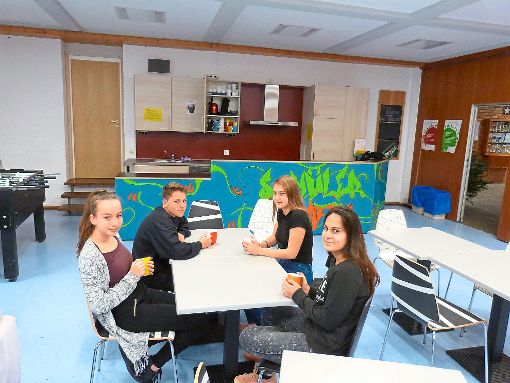 Schüler der neunten Klasse nutzen ihre Freistunde, um im Schülercafé zu verweilen. Foto: Seiss Foto: Schwarzwälder-Bote