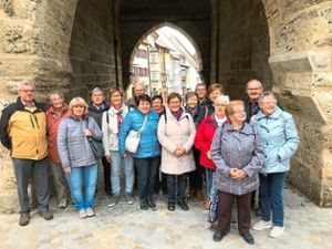Mitglieder der VdK-Ortsgruppe Schörzingen haben sich bei einer Stadtführung mit der Geschichte Rottweils befasst. Foto: Privat Foto: Schwarzwälder Bote
