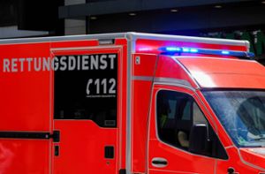 Der Mann wurde verletzt und in ein Krankenhaus gebracht. (Symbolbild) Foto: IMAGO/Michael Gstettenbauer/IMAGO/Michael Gstettenbauer