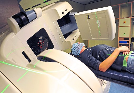 Ob und falls wie lange eine Strahlentherapie wegen Wartungsarbeiten geschlossen werden muss, darüber gehen die Meinung von Experten auseinander.   Foto: Hiekel