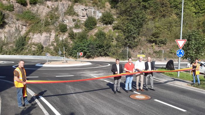 Kreisverkehr bei Station Teinach ist offiziell eröffnet