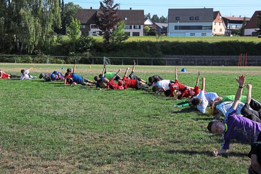 In Walddorf trainierten 170 Kinder zwischen sechs und 16 Jahren mit Ball und Bibel. Foto: AFC Foto: Schwarzwälder Bote