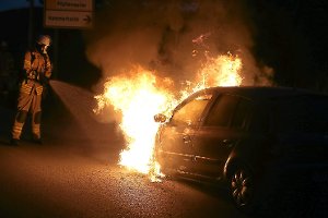 Am Dienstagabend hat in Haiterbach (Kreis Calw) ein Mercedes gebrannt. (Symbolfoto) Foto: Marc Eich