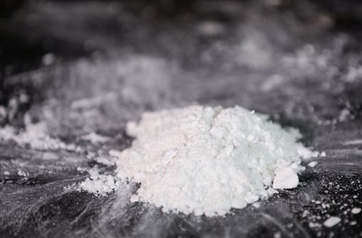Bei der Durchsungung der Wohnungen fanden die Beamten auch Kokain. (Symbolbild) Foto: dpa