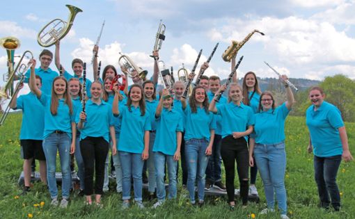 Ein ansehnliches Ensemble: die Kooperations-Jugendkapelle Ratshausen-Weilen.  Fotos: Koch Foto: Schwarzwälder Bote