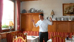 Bad Wildbads Bürgermeister Klaus Mack erläuterte den Gewerkschaftssenioren seine Vorstellungen. Foto: Gewerkschaften Foto: Schwarzwälder-Bote