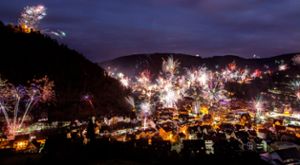 Das Feuerwerk über Schramberg. Foto: Langenbacher