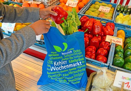 Wiederverwendbar und praktisch, die Stofftasche zum Kehler Wochenmarkt. Foto: Stadt Kehl Foto: Schwarzwälder Bote