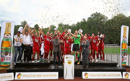Grenzenlose Freude nach der Final-Überraschung: Der SV Linx ist südbadischer Pokalsieger. Foto: Eich Foto: Schwarzwälder Bote