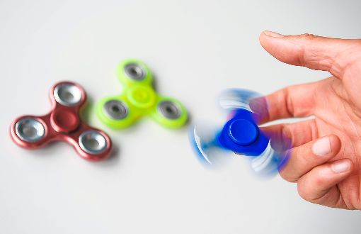 Fidget Spinner sind das Hype-Spielzeug dieses Sommers. Foto: Stein