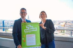Oberbürgermeister Peter Boch und Susanne Wacker rühren die Werbetrommel für den Tag der Nachbarn.  Foto: Stadt Pforzheim Foto: Schwarzwälder Bote