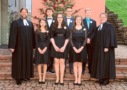 Sechs Jugendliche haben in der Unteriflinger Margarethenkirche Konfirmation gefeiert.  Foto: Pfarramt