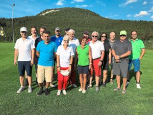 Unterstützen mit ihrem Spiel die Deutsche Krebshilfe: Golfer des Hausener Clubs. Foto: Privat Foto: Schwarzwälder Bote