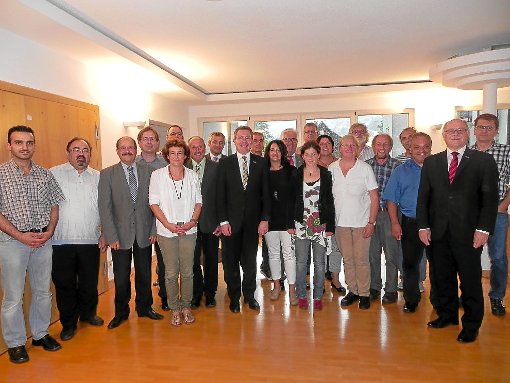 Der neu gewählte Baiersbronner Gemeinderat nach seiner ersten Sitzung. Es fehlte  Jürgen Rittner.  Foto: Blaich Foto: Schwarzwälder-Bote