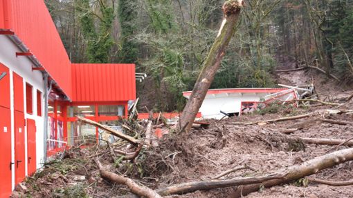1,1 Millionen Euro Ersatz will der Gebäudeversicherer von der Eigentümerin des Grundstücks in der Schramberger Nordstadt, von dem am 14. Januar 2019 ein Erdrutsch ausgegangen war, der massiven Schaden verursacht hatte. Foto: Wegner