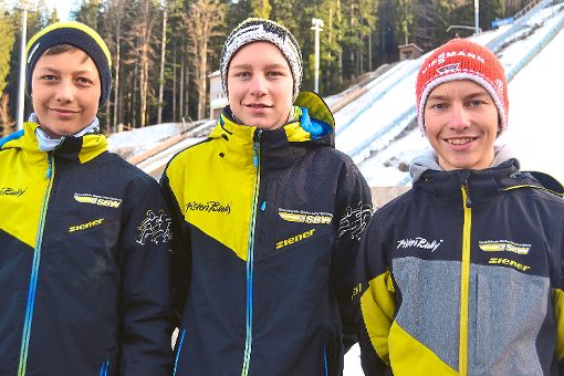 Machten bei den OPA-Skispielen, die in Hinterzarten ausgetragen wurden, eine gute Figur, von links: Kevin Kern, Finn Braun und Quirin Modricker. Foto: Junkel