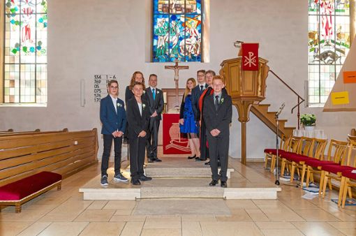 Sieben Jugendliche der evangelischen Gesamtkirchengemeinde Zillhausen-Streichen sind in Zillhausen konfirmiert worden. Foto: Privat
