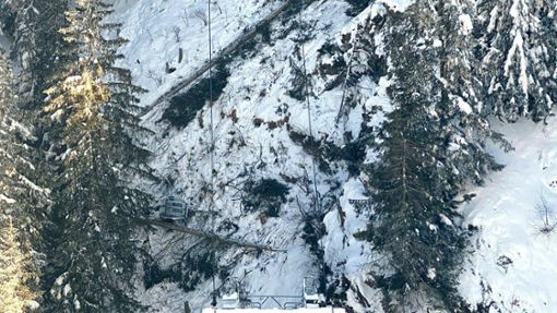 Im Skigebiet Hochötz ist eine mit vier Personen besetzte Gondel abgestürzt. Foto: dpa