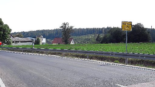 Auf sanierter Straße gelangen die Autofahrer aus Richtung Villingen-Schwenningen wieder nach Wolterdingen. Foto: Müller Foto: Schwarzwälder-Bote