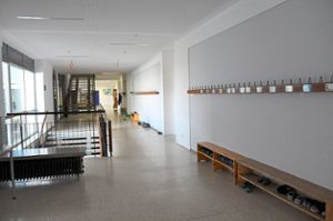 Saniert und gestrichen: ein Korridor im Schulgebäude. Foto: Schwarzwälder Bote
