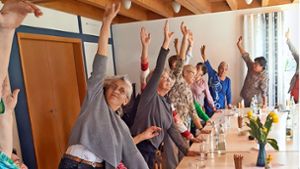 Seniorenkreis 60Plus Empfingen: Zuerst Kuchen und dann gemeinsame Gymnastik