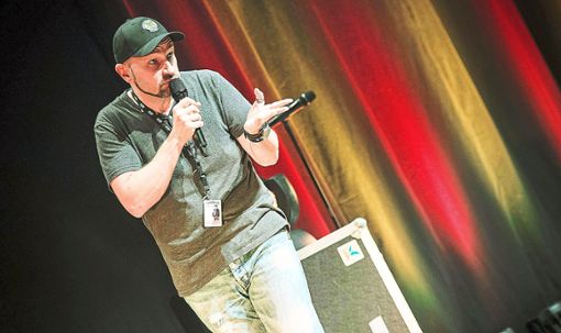 Dodokay auf der Bühne: Besucher beim Antenne 1-Festival können sich auf schwäbische Stand-Up-Comedy freuen.    Foto: Pietschmann Foto: Schwarzwälder Bote