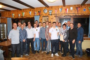 Bei der Hauptversammlung wurden Funktionsträger gewählt und langjährige Mitglieder des TSV Simmersfeld geehrt Foto: Köncke Foto: Schwarzwälder Bote